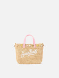 Borsa City mini in raffia con charms applicati e logo ricamato